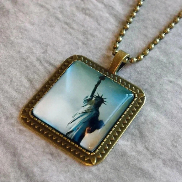 Statue of Liberty & Sky Square Antiqued Brass Glass 27" Long Necklace - Picture 1 of 3
